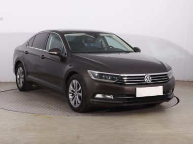 Volkswagen Passat B8 , Salon Polska, Navi, Klimatronic, Tempomat, Parktronic,-1