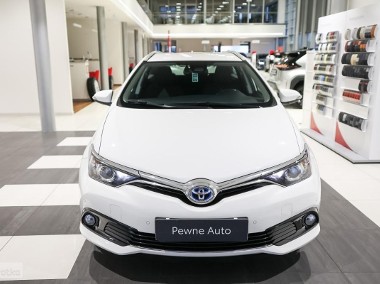 Toyota Auris II Hybrid 135 Premium-1