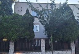 Dom w centrum Ożarowa Mazowieckiego.