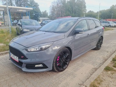 Ford Focus III-1