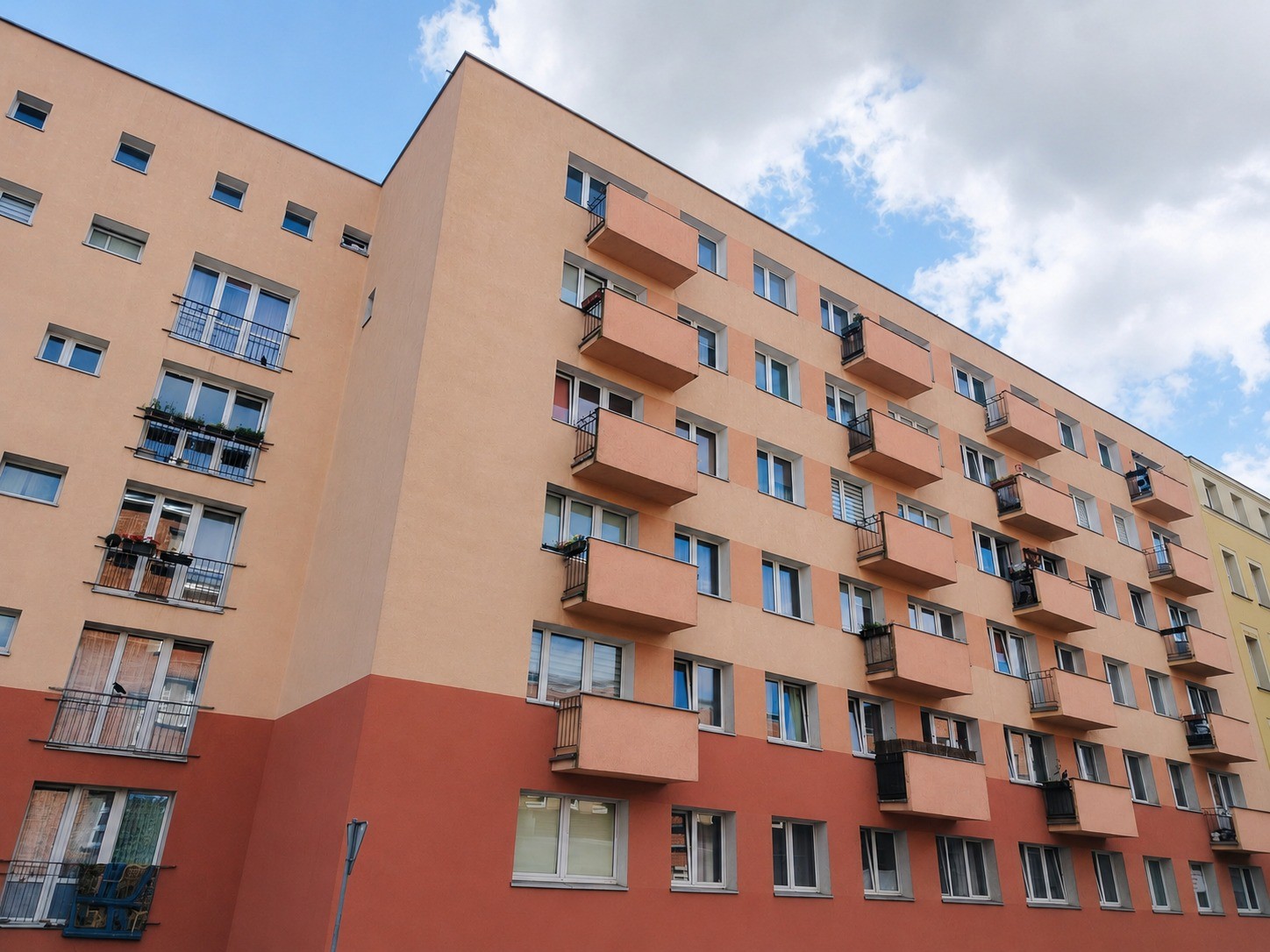 Okazja! Trzy pokoje, ścisłe centrum, wysoki parter, gotowe do zamieszkania! Bezpośrednio. - Widok 3