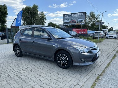 Hyundai i30 I Bardzo zadbane auto/Sprawna klimatyzacja/Blacharsko super stan-1