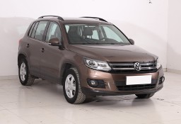 Volkswagen Tiguan , Salon Polska, Xenon, Bi-Xenon, Klimatronic, Parktronic