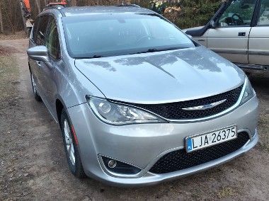 Chrysler Pacifica 2018 r. bezwypadkowy 8 osób -1