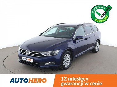 Volkswagen Passat B8 klima auto (3 strefy), navi, czujniki parkowania, grzane fotele-1