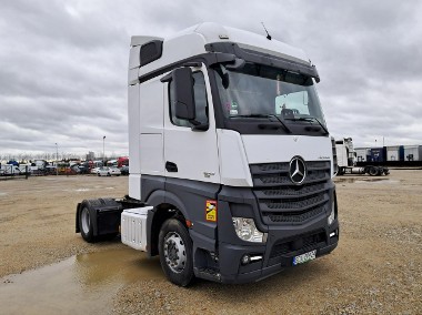 Mercedes-Benz Actros-1