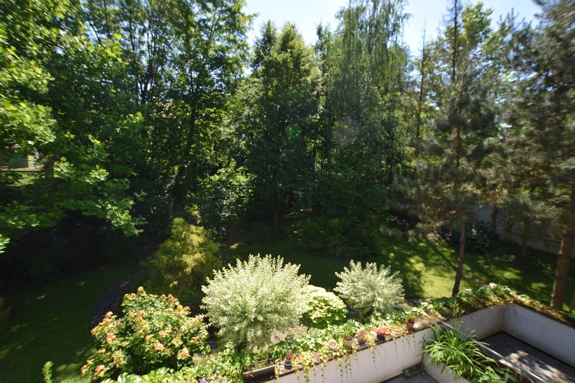Piękny apartament w kameralnym budynku- oaza zieleni