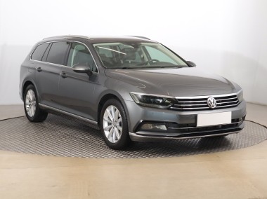 Volkswagen Passat B8 , Salon Polska, Automat, Skóra, Navi, Klimatronic, Tempomat,-1