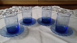 Szklanki z niebieskiego szkła ze szlifem, Vintage, do sprzedania