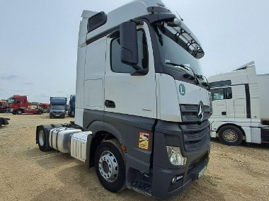 Mercedes-Benz Actros-1