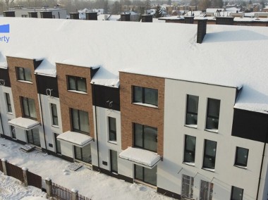 <p>3 POKOJE 61 m2- OGRÓDEK -PKP 500 METRÓW</p>-1