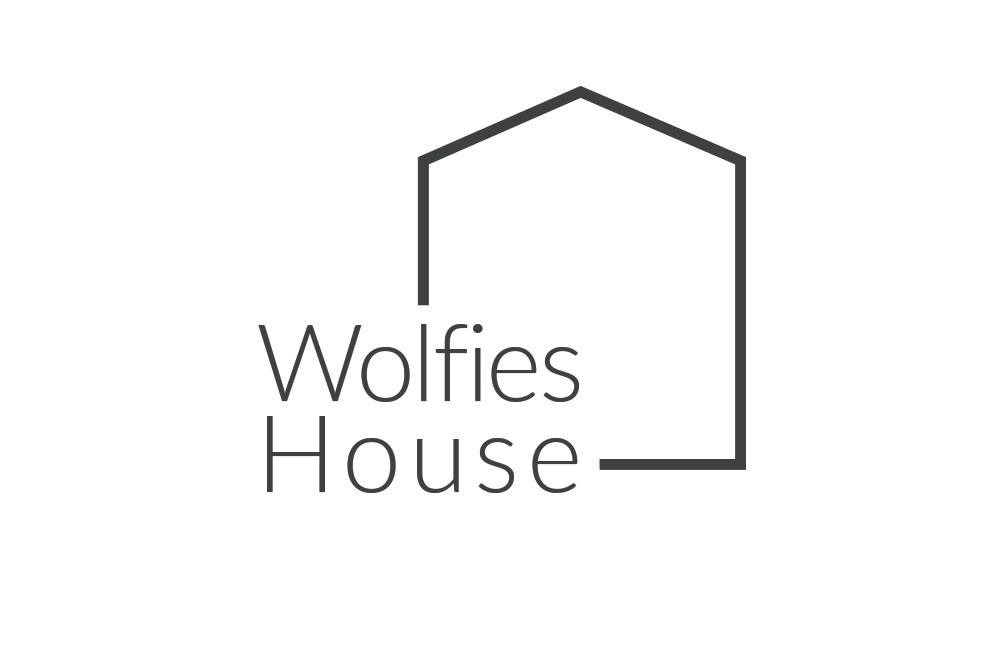 Logo Wolfies House