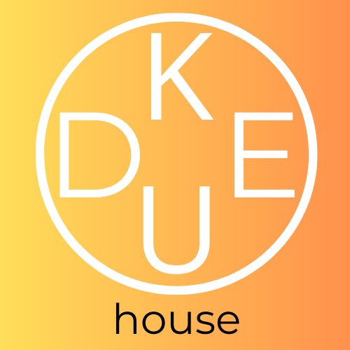 "DEKU House" Nieruchomości logo